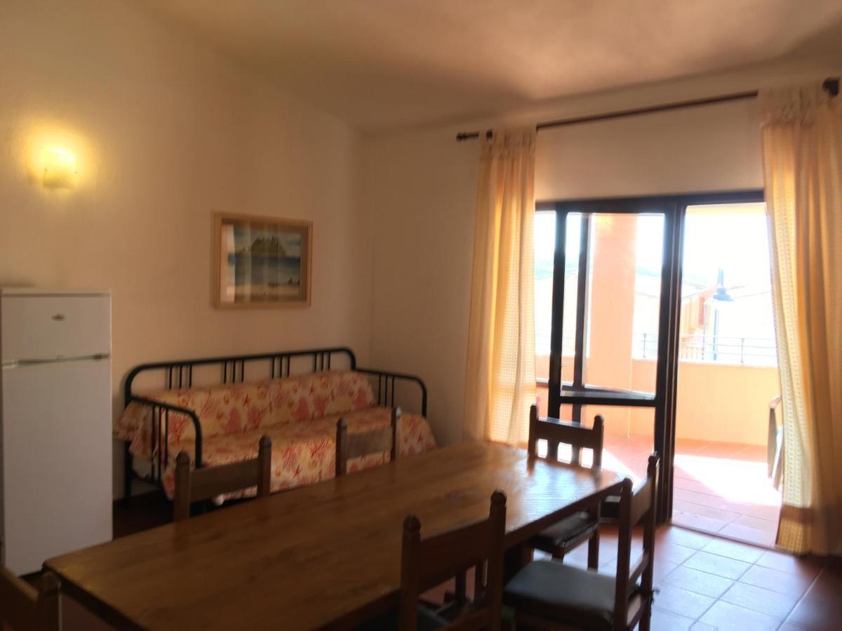 Borgo Spiaggia Isola Rossa Ngoại thất bức ảnh