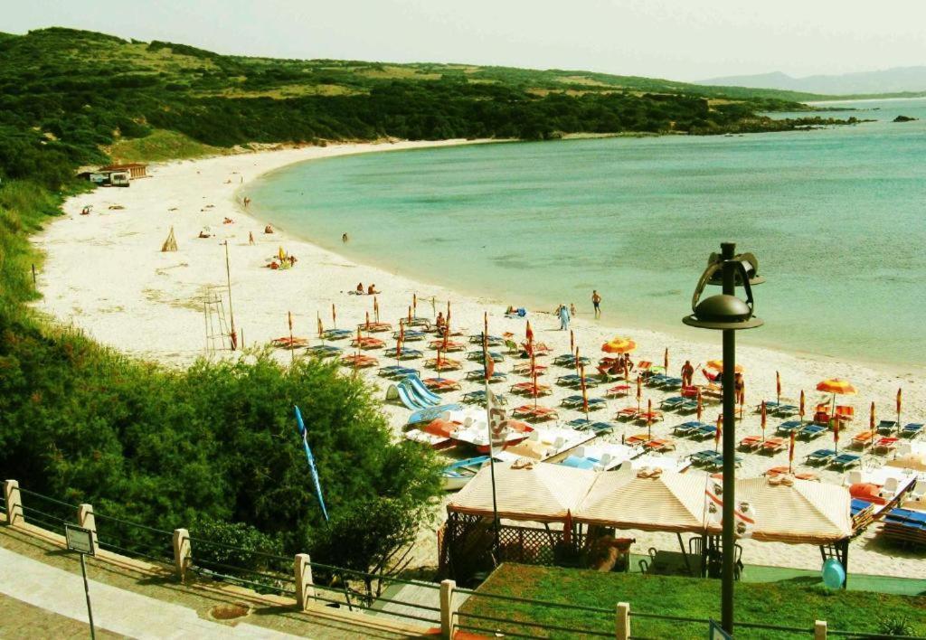 Borgo Spiaggia Isola Rossa Ngoại thất bức ảnh