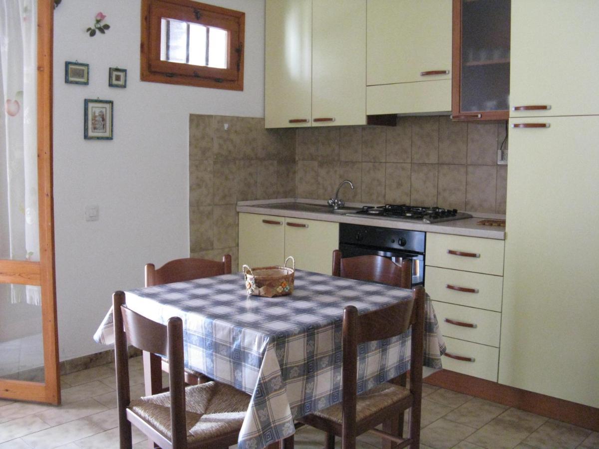 Borgo Spiaggia Isola Rossa Ngoại thất bức ảnh