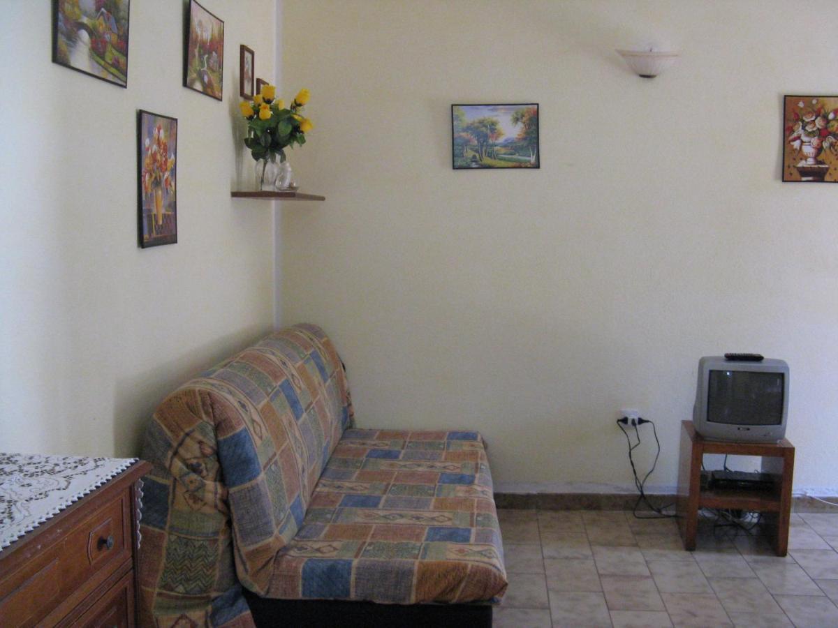 Borgo Spiaggia Isola Rossa Ngoại thất bức ảnh
