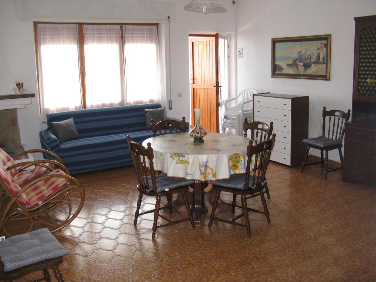 Borgo Spiaggia Isola Rossa Ngoại thất bức ảnh
