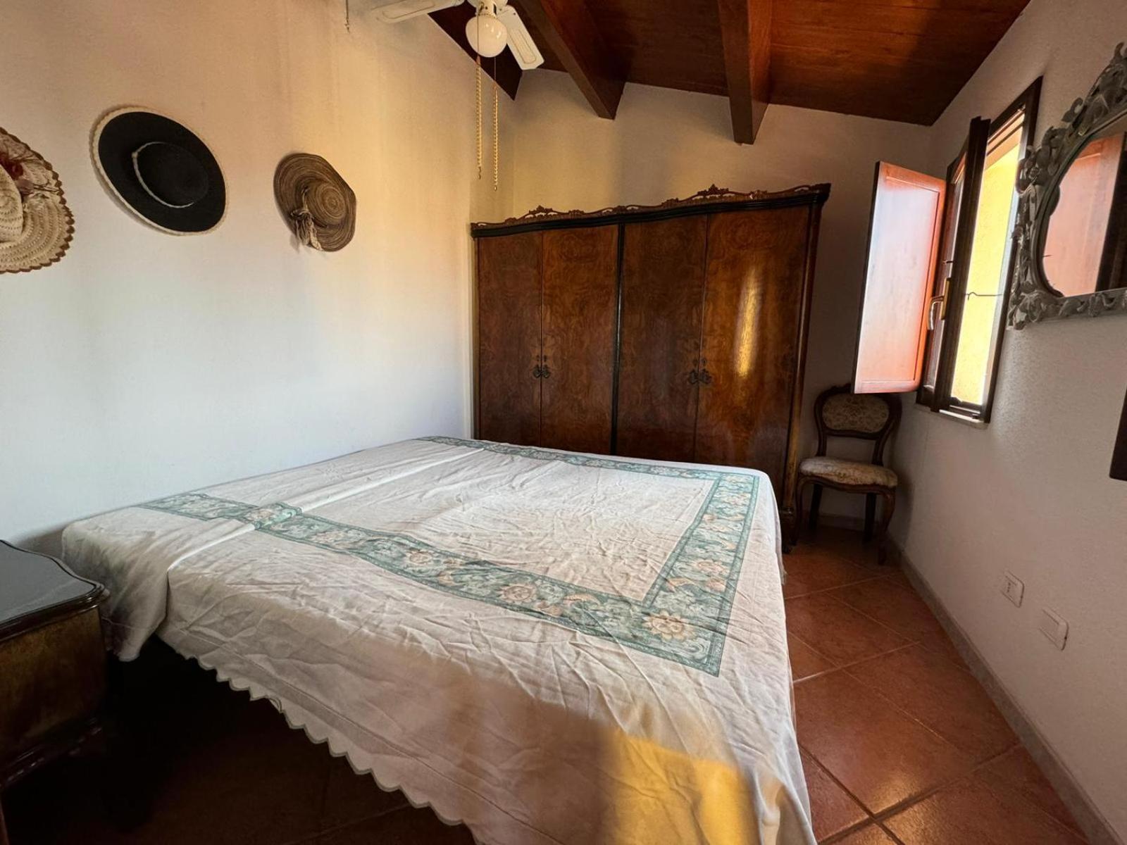Borgo Spiaggia Isola Rossa Ngoại thất bức ảnh