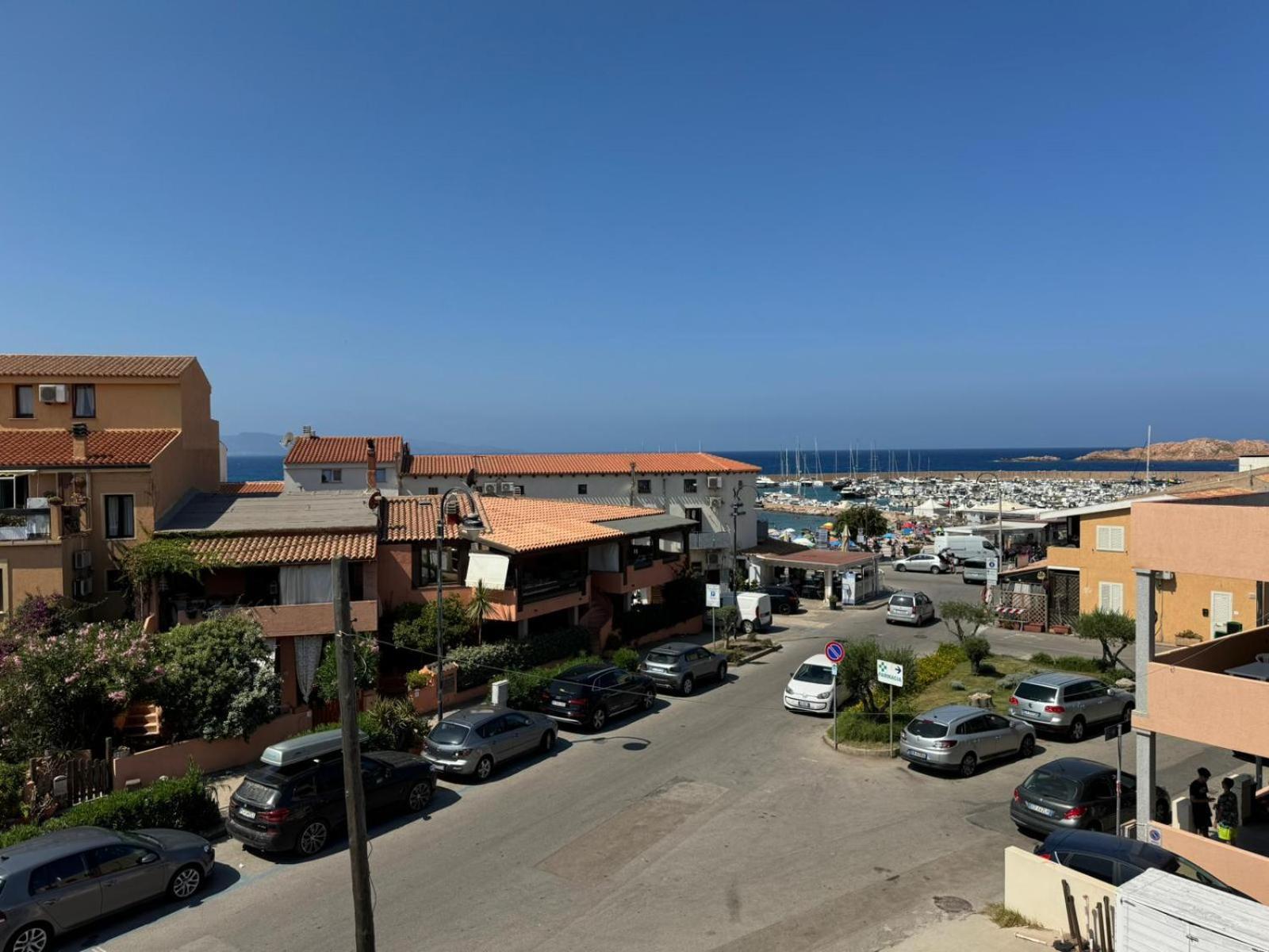 Borgo Spiaggia Isola Rossa Ngoại thất bức ảnh